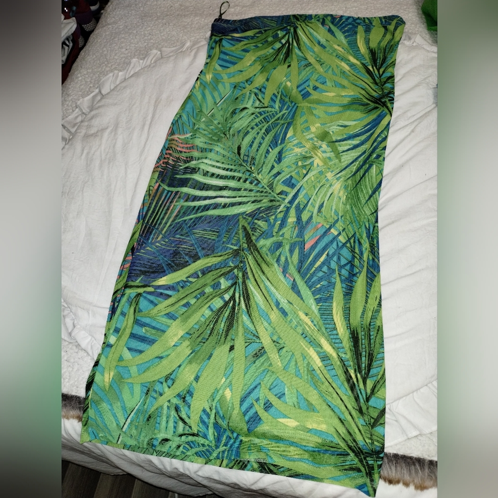 Tube dress,XL run size,three tones:Kelly green,lemon green,forest green.